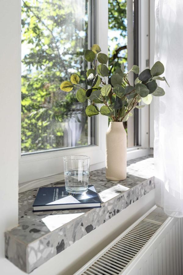 Modern Apartment French Balkony Budapest Exterior photo